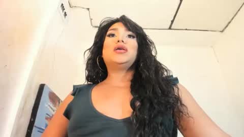 Snapshot of miavaniity54 chatting on 09.19.25 miavaniity54 online show from 09.19.25