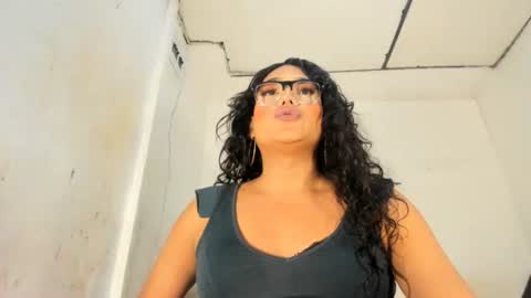 Snapshot of miavaniity54 chatting on 05.13.26 miavaniity54 online show from 05.13.26