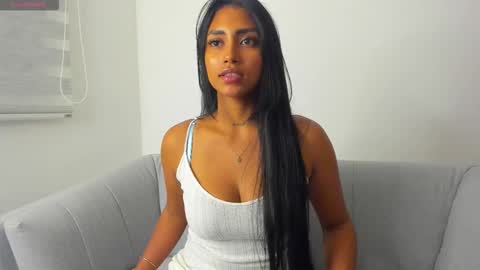 Mia Velvet  online show from 12.02.25