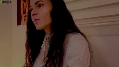 Mia online show from 11.10.25