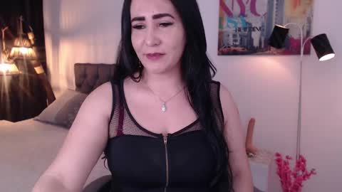 Mia Wilson online show from 01.11.25