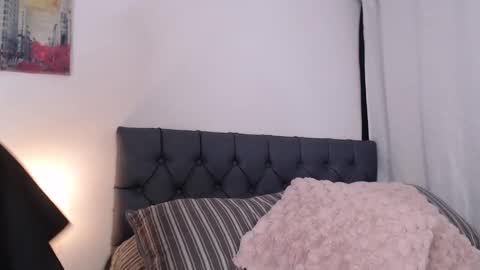 Mia Wilson online show from 09.13.25