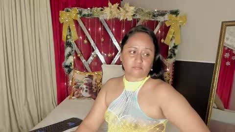 Snapshot of micaelahott_ chatting on 12.03.25 micaelahott_ online show from 12.03.25