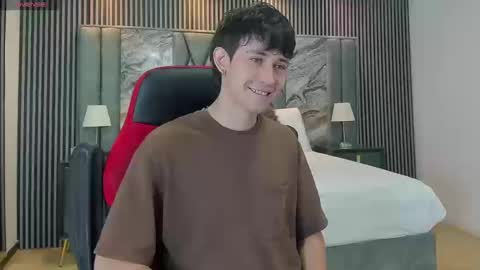 Snapshot of michaeel_blue chatting on 09.09.25 Michael online show from 09.09.25