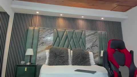 Snapshot of michaeel_blue chatting on 09.13.25 Michael online show from 09.13.25