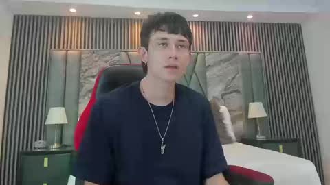 Snapshot of michaeel_blue chatting on 09.19.25 Michael online show from 09.19.25