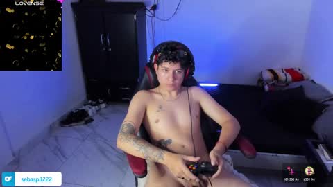 michael independent model  online show from 01.17.25