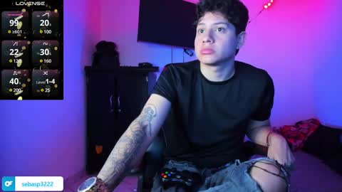 michael independent model  online show from 02.22.25