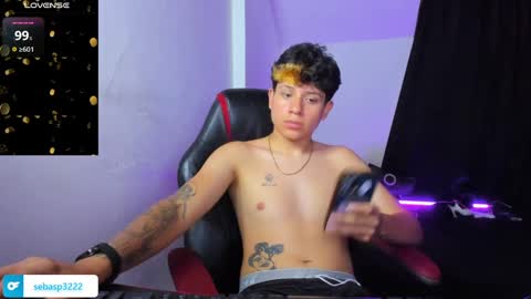 michael independent model  online show from 09.26.25