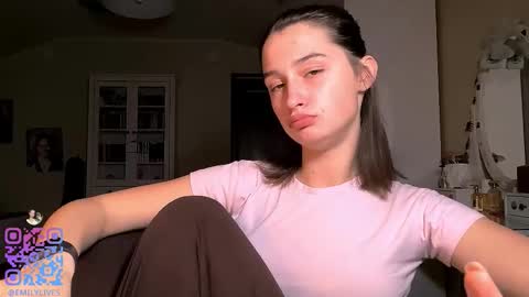 Snapshot of michael_pors chatting on 11.24.25 Emily online show from 11.24.25