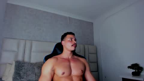 Michael online show from 11.12.25