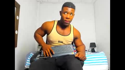 Snapshot of michael_smitht chatting on 11.05.25 Michael online show from 11.05.25