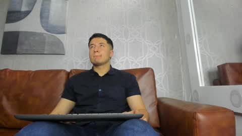 MichaelConnor  online show from 01.03.25