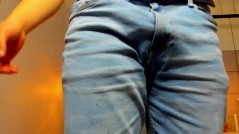 MichaelConnor  online show from 01.07.25