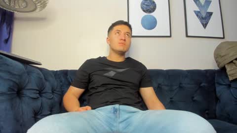 MichaelConnor  online show from 01.10.25