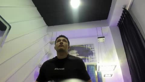 MichaelConnor  online show from 01.31.25