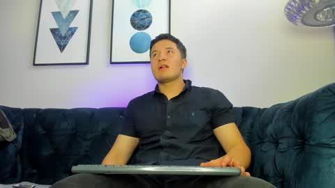 MichaelConnor  online show from 02.05.25