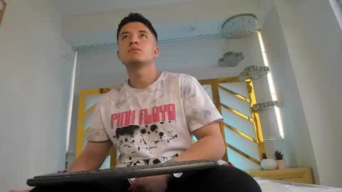 MichaelConnor  online show from 02.07.25