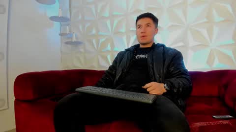 MichaelConnor  online show from 02.15.25