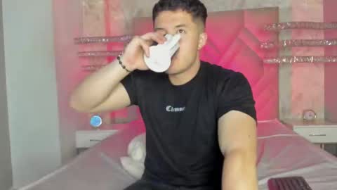 MichaelConnor  online show from 02.28.25