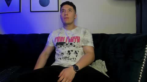 MichaelConnor  online show from 03.12.25