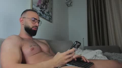 Snapshot of michaelevansx chatting on 01.06.26 MichaelEvansx online show from 01.06.26