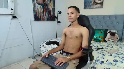 Snapshot of michaell_bellk_ chatting on 10.21.25 michaell_bellk_ online show from 10.21.25