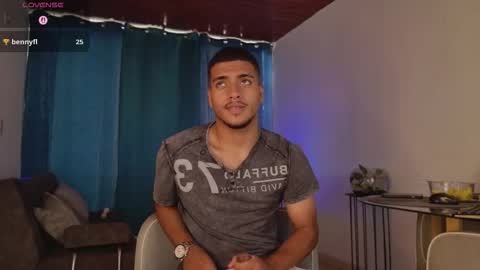 Snapshot of michel_g22 chatting on 01.10.26 michel g22 online show from 01.10.26