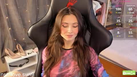 Snapshot of michel_momsen chatting on 11.18.25 Michel online show from 11.18.25