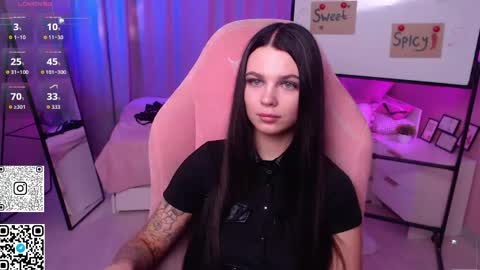 Snapshot of michela_fruet chatting on 05.05.26 Kate online show from 05.05.26