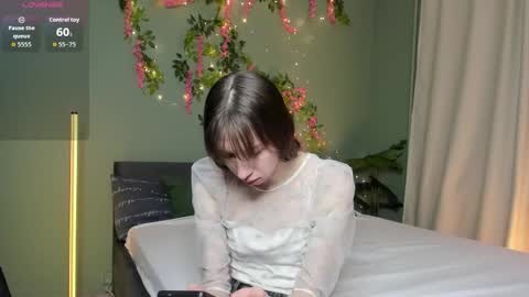 michele_mack online show from 12.04.25