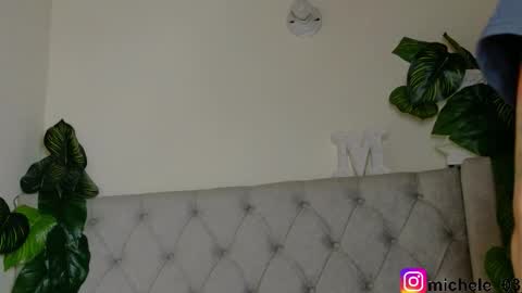 melannie   follow my new page online show from 11.10.25