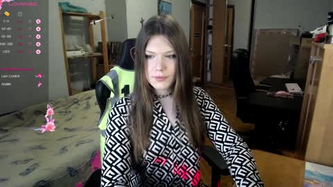 Snapshot of micheledoll chatting on 12.02.24 MicheleDoll online show from 12.02.24