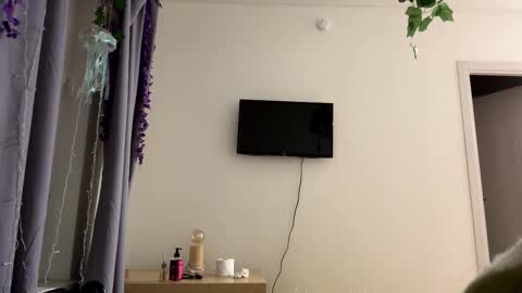 Snapshot of michelinacaneza chatting on 02.03.26 Mary online show from 02.03.26