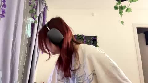 Snapshot of michelinacaneza chatting on 02.09.26 Mary online show from 02.09.26