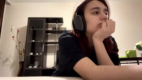 Snapshot of michelinacaneza chatting on 02.13.26 Mary online show from 02.13.26