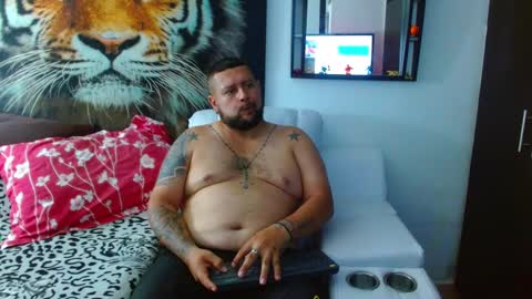 Snapshot of michell_myers chatting on 01.27.25 michell_myers online show from 01.27.25