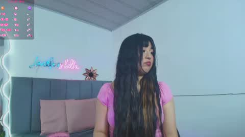 Snapshot of michell_tay1 chatting on 08.06.26 MICHELL online show from 08.06.26
