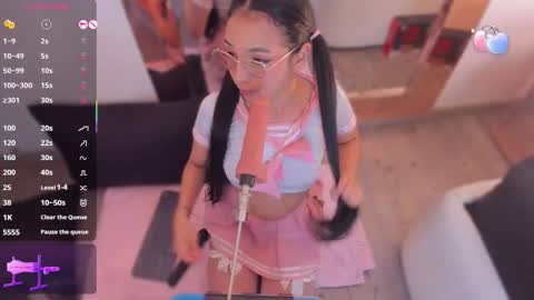 michelle_cutee_ online show from 11.17.25