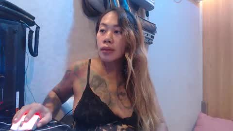 michelle_ux online show from 10.04.25