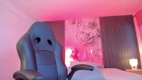 michellepreston_ online show from 05.24.26