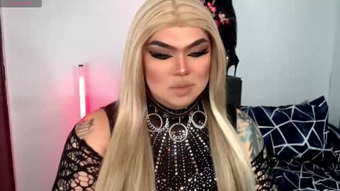 Snapshot of michellevixen921 chatting on 11.04.25 Michelle online show from 11.04.25