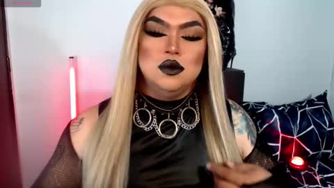 Snapshot of michellevixen921 chatting on 11.06.25 Michelle online show from 11.06.25