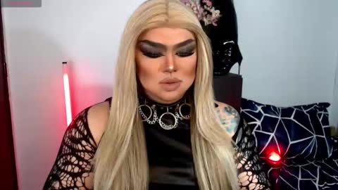 Snapshot of michellevixen921 chatting on 11.12.25 Michelle online show from 11.12.25