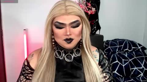 Snapshot of michellevixen921 chatting on 11.16.25 Michelle online show from 11.16.25