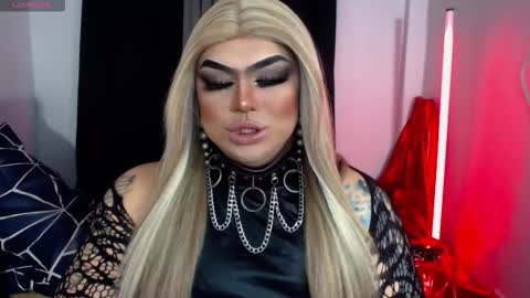 Snapshot of michellevixen921 chatting on 11.25.25 Michelle online show from 11.25.25