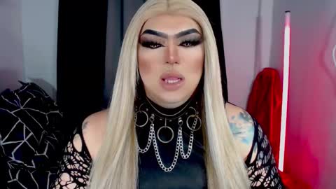 Snapshot of michellevixen921 chatting on 11.28.25 Michelle online show from 11.28.25