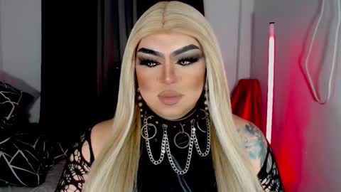 Snapshot of michellevixen921 chatting on 12.01.25 Michelle online show from 12.01.25