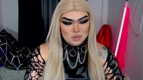 Snapshot of michellevixen921 chatting on 12.02.25 Michelle online show from 12.02.25