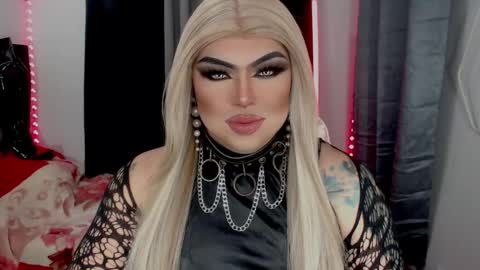 Snapshot of michellevixen921 chatting on 12.15.25 Michelle online show from 12.15.25